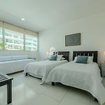 Morros 3 Beachfront 2 Bedrooms