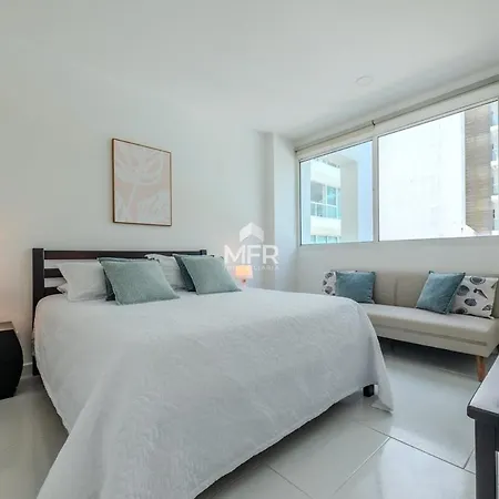 Morros 3 Beachfront 2 Bedrooms *